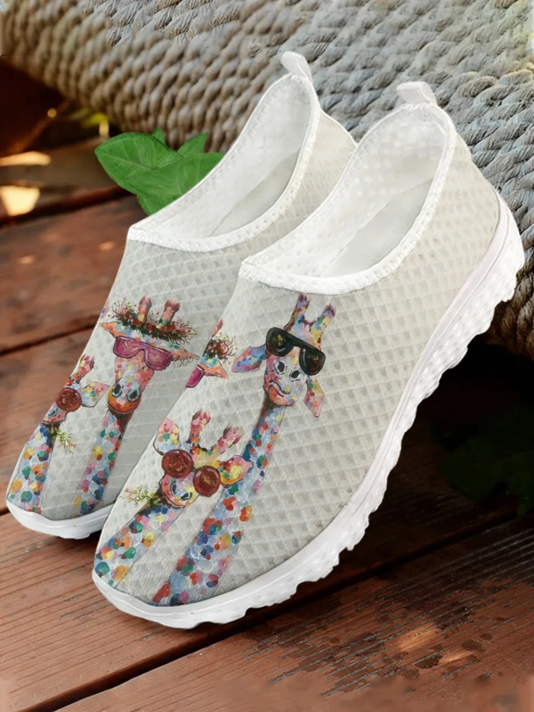 Women Shoes Tennis - Sepatu Sneakers Jaring Motif Jerapah Kartun